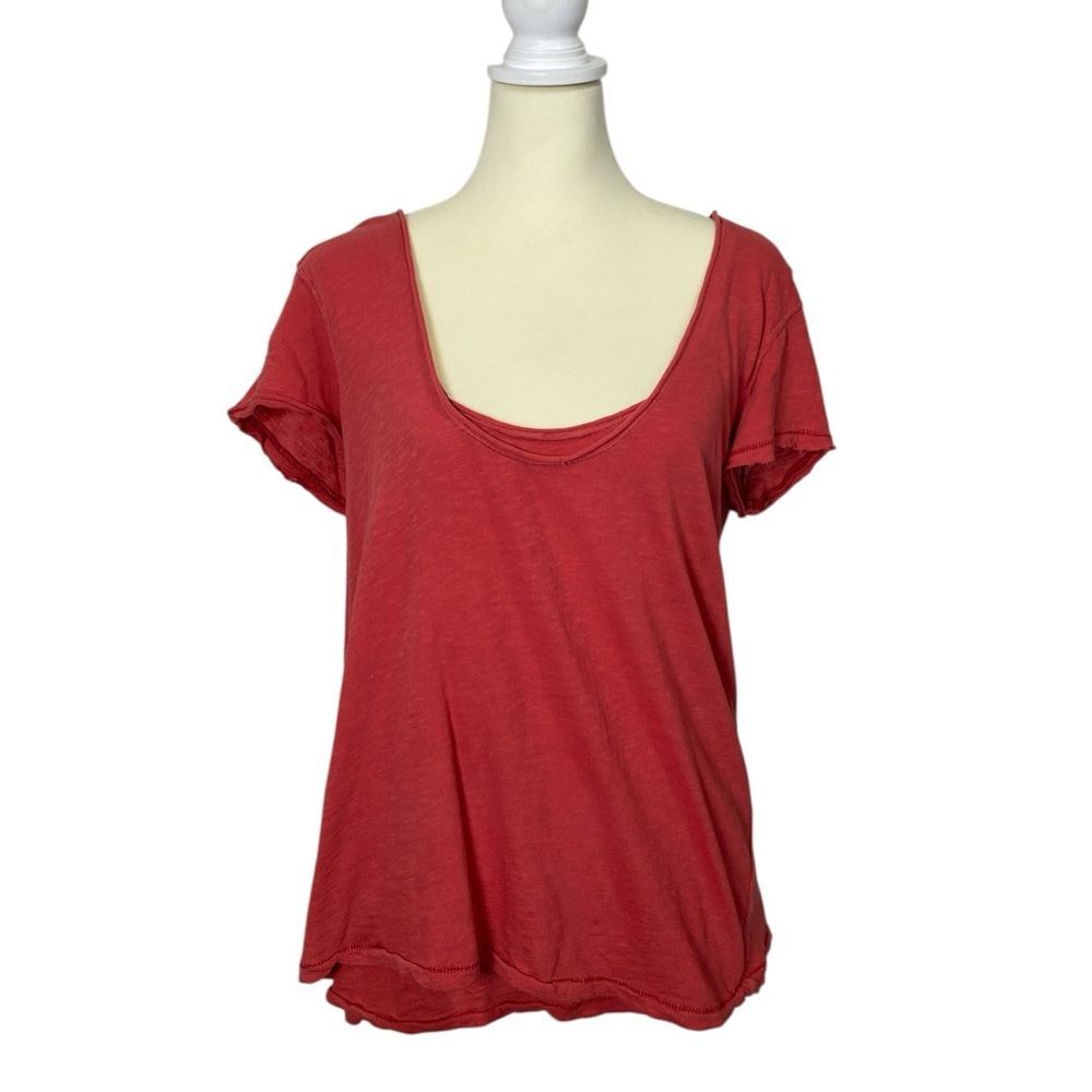 We The Free Free People Red Slub Distressed Cotton Scoop Neck Tee women's Size M